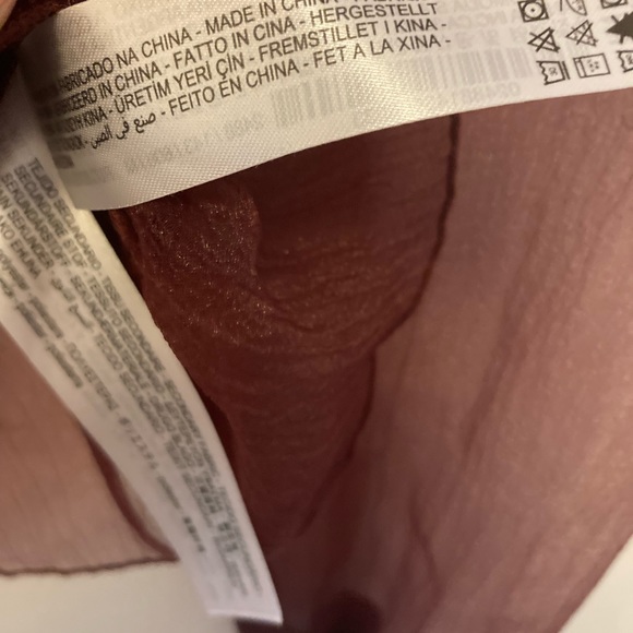 NWOT Zara burgundy blouse size medium featured on SS - Picture 8 of 10